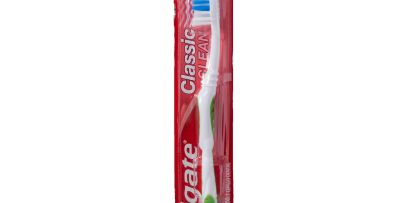ESCOVA COLGATE CLASSIC CLEAN MAC